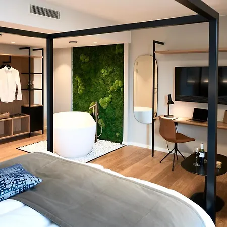 Hotel Oasia 3*