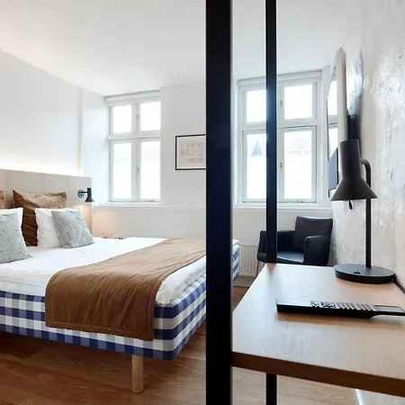 Oasia Hotell 3*