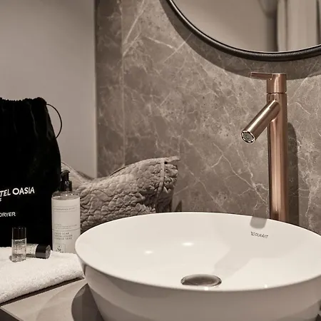 Oasia Hotel